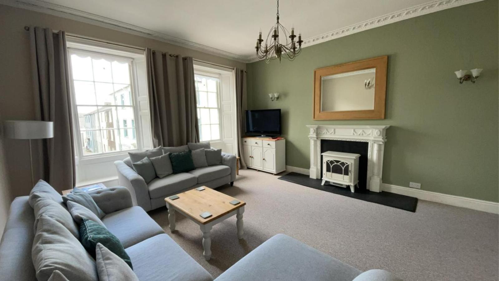 Virginia House, Ulverston Bilik gambar